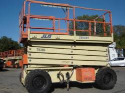 JLG 330CRT