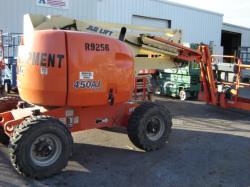 JLG 450AJ knuckle boom